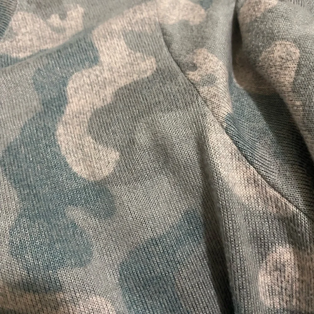Jacalyn Intimates 2 Piece Camouflage Pajamas. Pink, blue gray tones - Picture 6 of 6